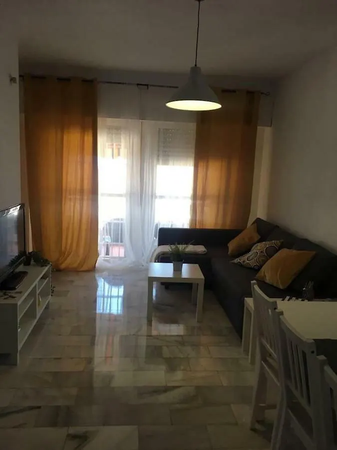 Moderno Apartamento Sin Piscina 托雷莫利诺斯 公寓